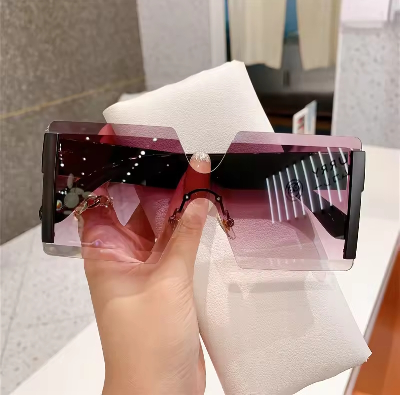 Picture of Oversized Rimless Sun Glasses Vintage Gradient Tea Cool Sunglasses Ladies Uitravioler-proof