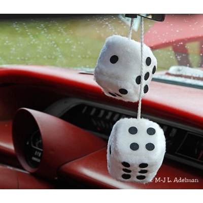 Picture of Hanging Dice Car Perfume-Peach Flavor/Auto Romantic Car Air Perfume/Decoration Car perfume/Hanging Car Perfumed Dice long-lasting