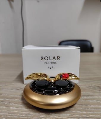 Picture of Solar Energy Car Air Freshener Elegant Cute Ladybird On Leaf Cars Dashboard Ornament Decorations Automatic Rotating Car Interior -