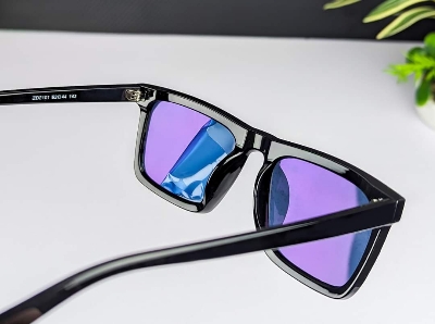 Picture of Carbon Poly  New Trendy Look Famous Very Stylish Black Sunglass for Men( Black )