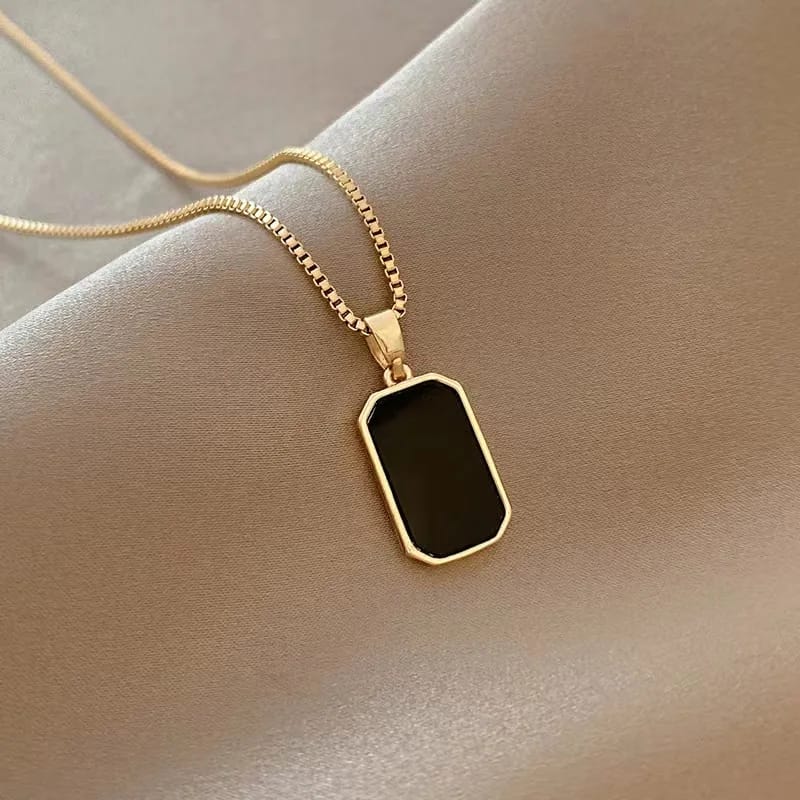 Picture of New gold square black shell titanium steel necklace geometric personality Joker clavicle chain jewelry( Gold )