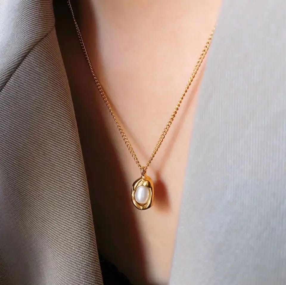 Picture of New necklace for women Stainless Steel Jewelry Single Zircon Pendant Women's Colorless Necklace( Gold )