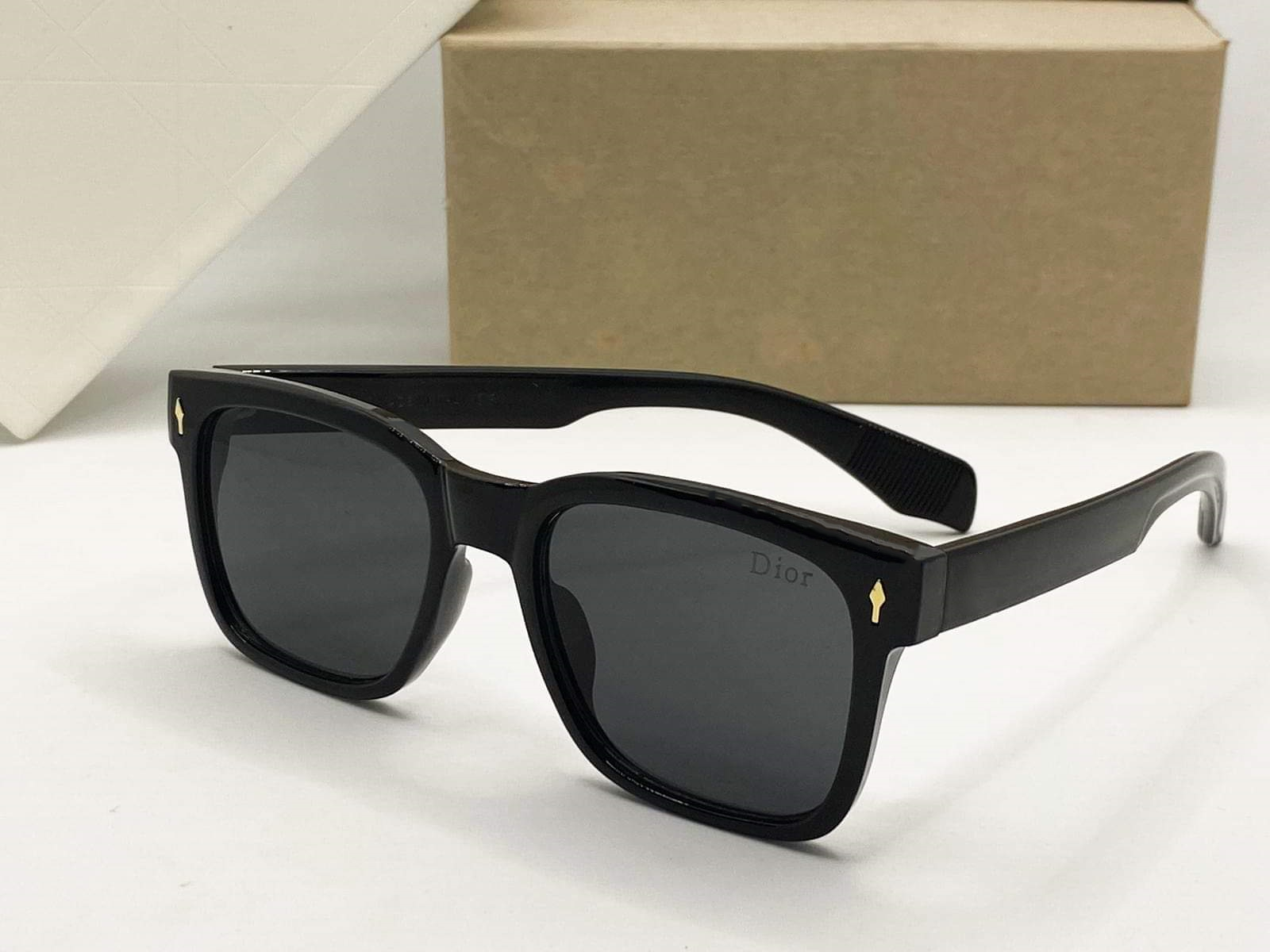Picture of New Trendy Look Very Stylish Black Sunglass For Men 2024( Black )