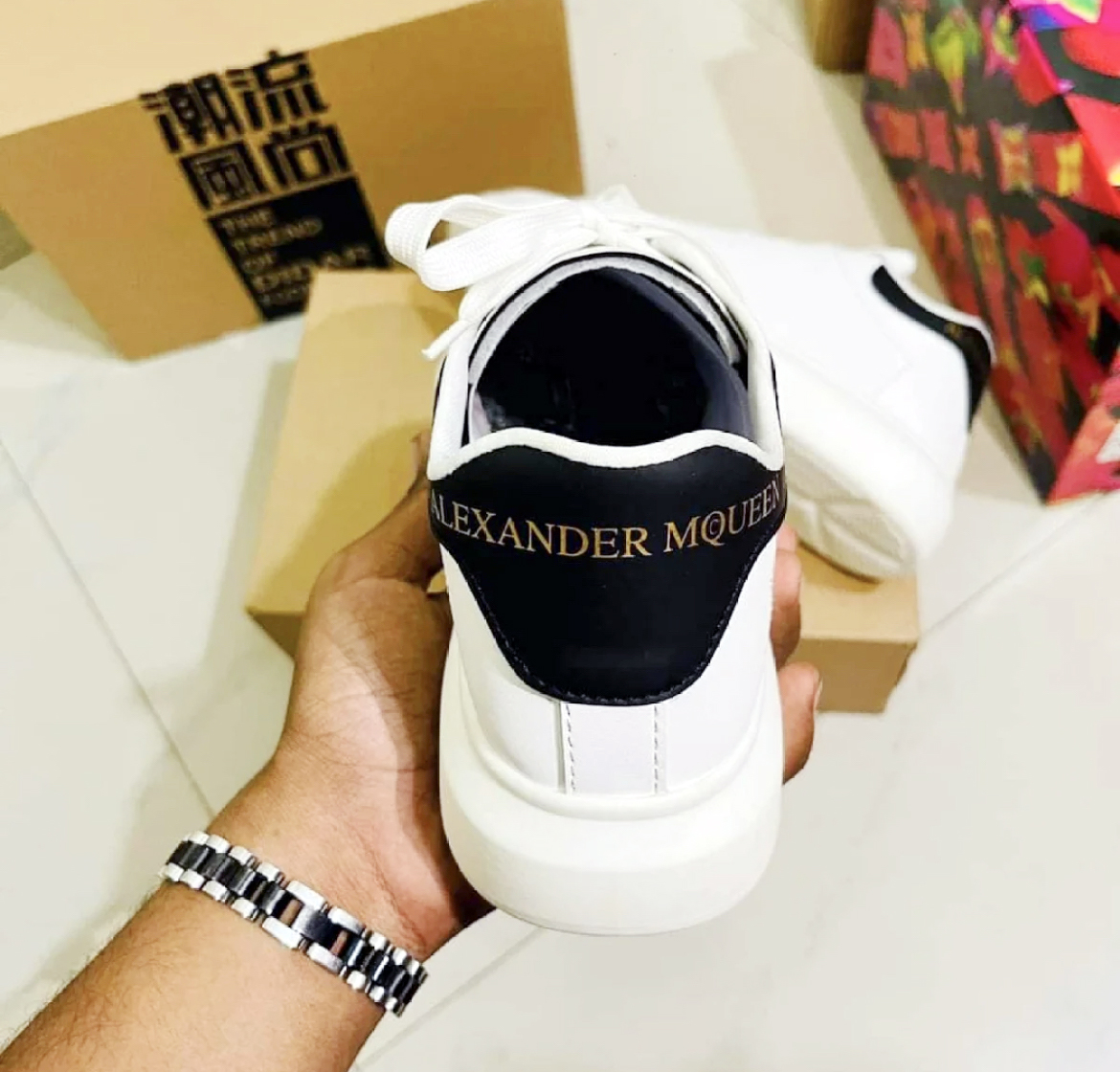 Picture of Fashionable Exclusive Sneakers Converse for Men - White