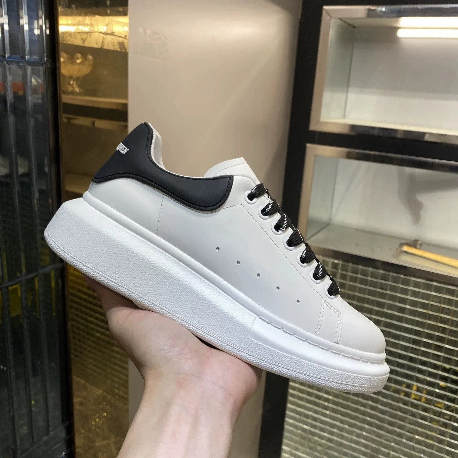 Picture of Fashionable Exclusive Sneakers Converse for Men - White