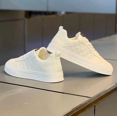 Picture of Versatile -Hot Collection Stylish and Fashionable Summer and Winter Exclusive Sneakers Converse Shoes for Men- Avant-garde Any Color