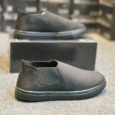 Picture of New Best classical Gym and Rauf Used  2025 Comfortable Stylish & Fashionable Sports Look, Lace Up, Slip-on & Pull-on, Light Weight - White and Black Color Combination Sneaker For Men - Perfect For Any Occasion - Black