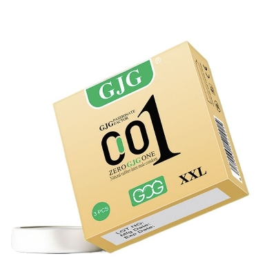 Picture of GJG 001 Hyaluronic Acid Large Smooth Ultra Thin Condoms - Gold 3Pcs Pack (Gold 001 (3Pcs) )