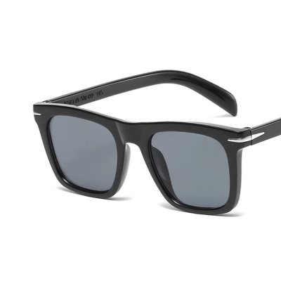 Picture of Sunglasses 2024 Fashion Rectangle Glasses New Vintage Men Luxury Designer Driving Sunglasses( Black )