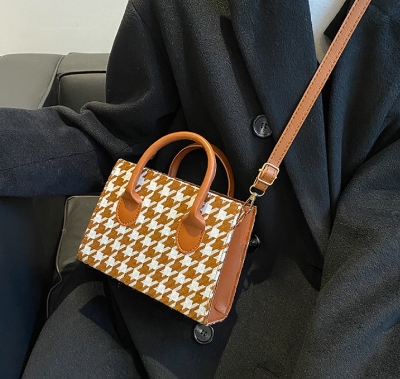 Picture of Women stylish check handbag for ladies
