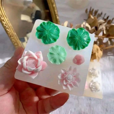 Picture of Lotus Pond Mold White