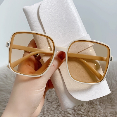 Picture of Multiplex Beautiful Stylish modern Sunglasses for Women Brown Color ( Brown )