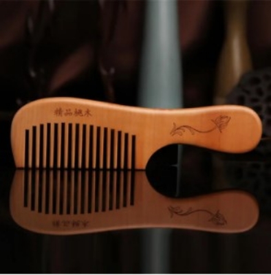 Picture of Natural Wooden Detangling Comb For Handle Shape [China Product]