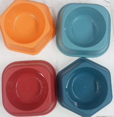 Picture of cat & dog food bowl square premium plastic 1 pcs