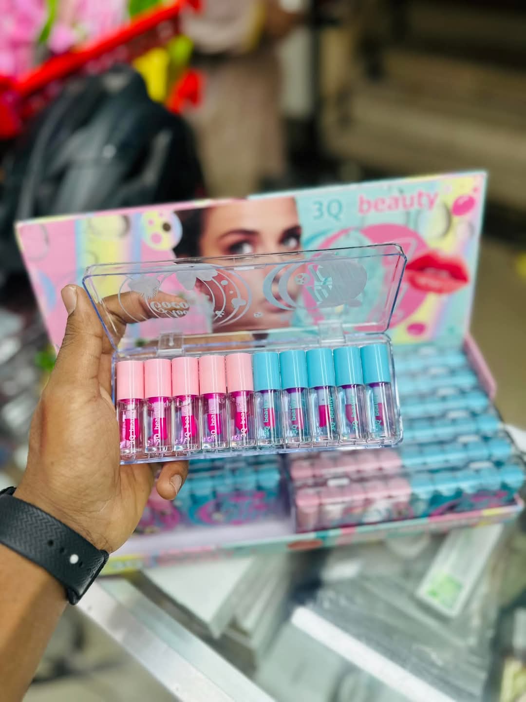 Picture of 3Q beauty Avocado & Coconut Lip Oil