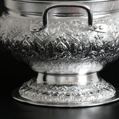 Picture of Aluminum vintage Thai soup pot / food dish crafts  soup dessert containe home accessories(silver)