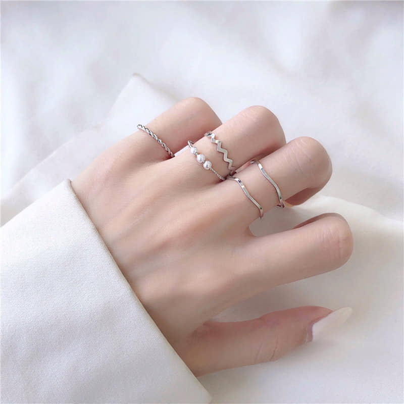 Picture of Women's Golden Rings Set Multiple Bands Stackable Wedding Band Ring Jewelry Set Gold Color