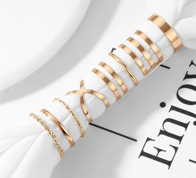 Picture of Women's 8 Finger Ring Set Fashionable Band Ring Multi-Stackable Rings for Bridal Jewelry Accessories