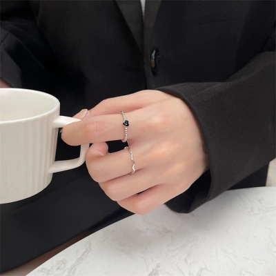 Picture of Versatile -Trendsetter - Fashion Innovator - Custom Experience - Heart Shaped Black Zircon Ring Set For Women - Couture - High-end- Avant-garde