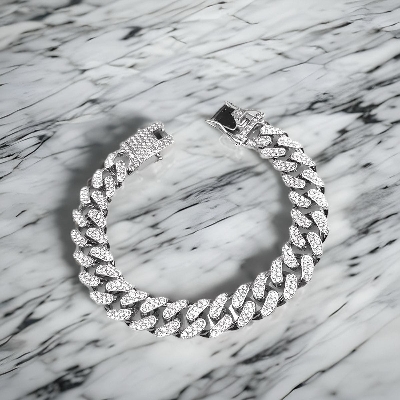 Picture of New Trendsetter -Upscale Living -New style Men Cuban Link Chain Bracelet Shiny Rhinestone Inlaid Bangle Jewelry- Inventive Choice