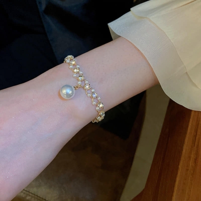 Picture of Women Silver Color Lucky Bracelet Female Crystal Heart Charm Pulseras Bracelet Bridal Wedding Engagement Fine Jewelry Gift