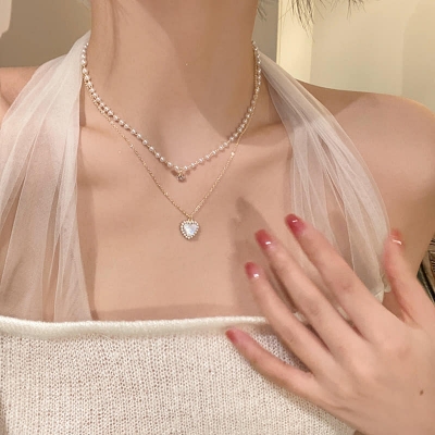 Picture of New And Good Quality Crystal Pearl  Pendant Necklace Chain for Girls/Women