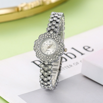Picture of Luxury Fashion Stainless Steel Imported Wuartz Movement Ladies Wristwatch For Women