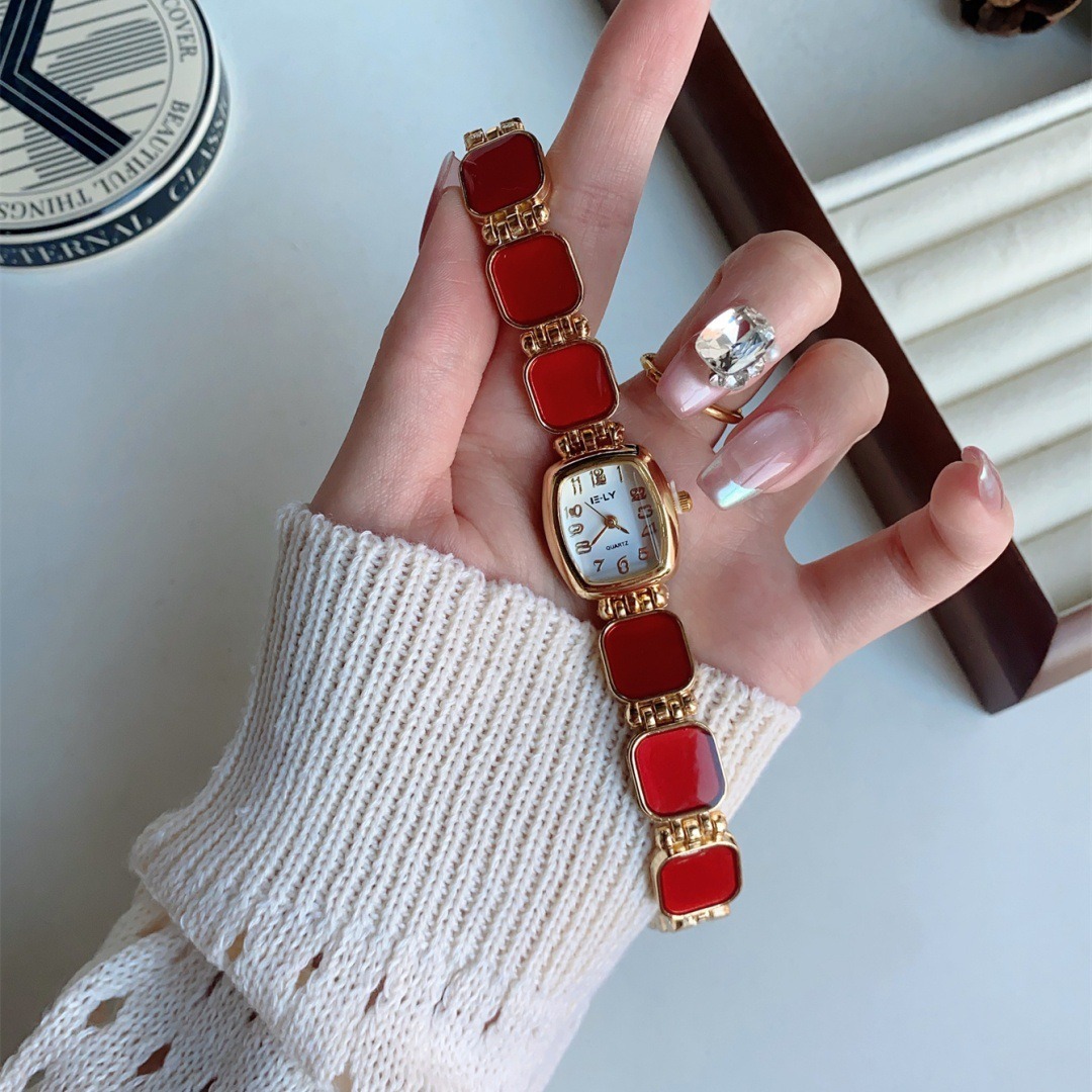 Picture of Luxury Fashion Stainless Steel Imported Wuartz Movement Ladies Wristwatch For Women