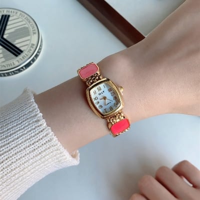 Picture of Luxury Fashion Stainless Steel Imported Wuartz Movement Ladies Wristwatch For Women