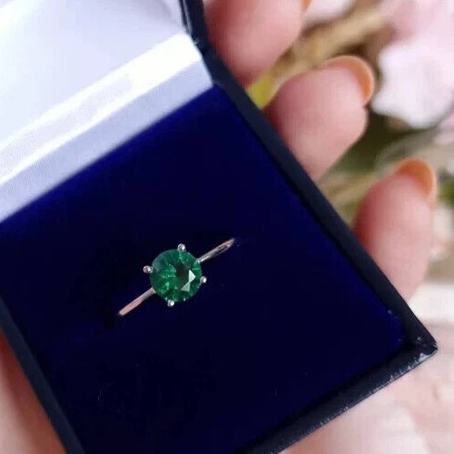Picture of New Fashion Classic Silver color Women Finger Ring