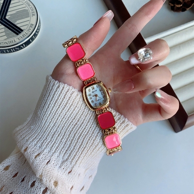 Picture of Stylish & Fashionable  Elegant Rhombus Mirror Original Quartz Ladies Watch