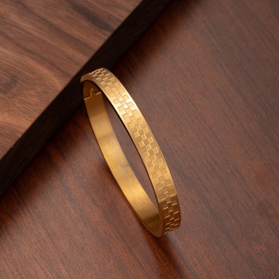 Picture of Stainless Steel Bracelet for Men's Stylish and Fashionable Design Round Shape