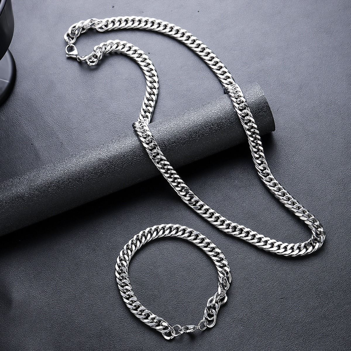 Picture of New American Chain Bracelet For Men