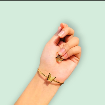 Picture of One Pcs Finger ring and One Pcs Breclet For Female - Gold