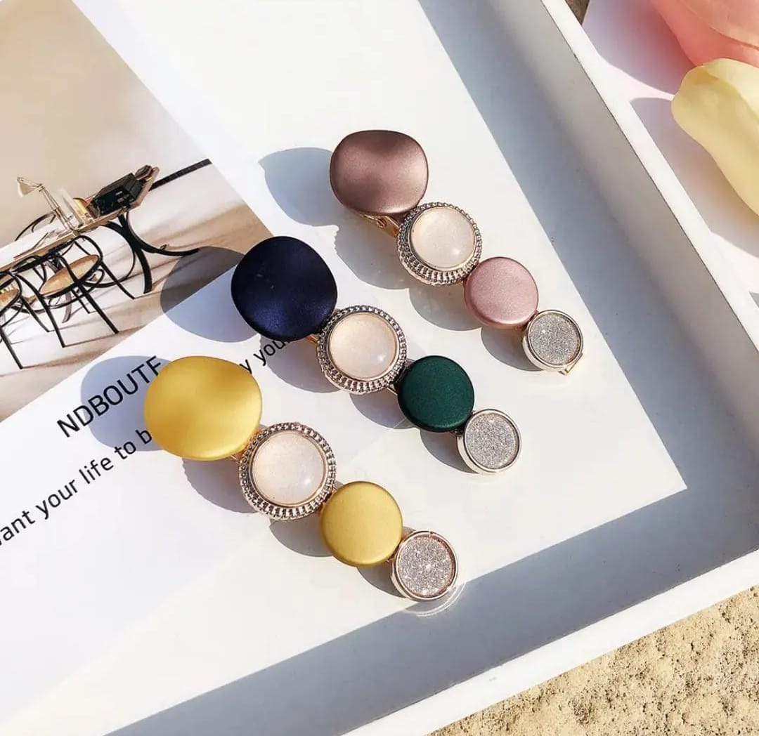 Picture of 4 Pce Fashion Women Pearl Hair Accessories Candy Color Fancy Bobby Hair Pin Decorative Hair Clips for Girls - Multicolor