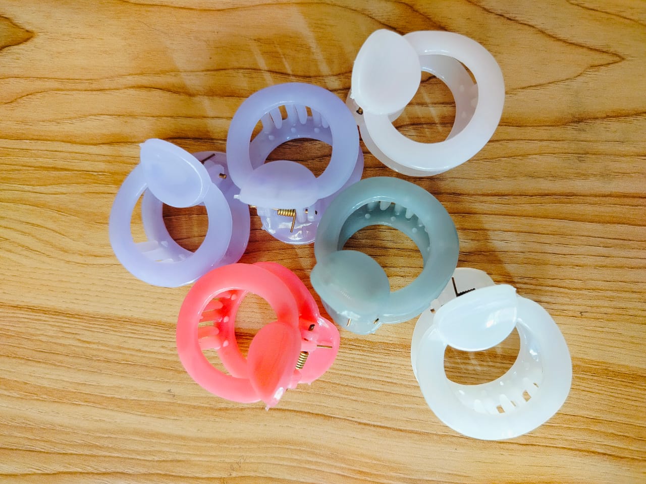 Picture of 4 Pcs Colourfull Hair Kakra Band for Women. - Multicolor