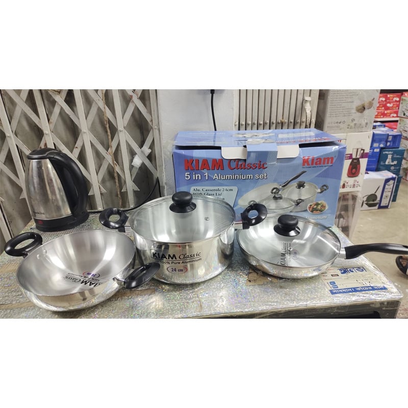 Picture of Kiam Classic 100% Pure Aluminum 5 in 1 Set includes various cooking pots and pans made of 100% pure aluminum. - Silver