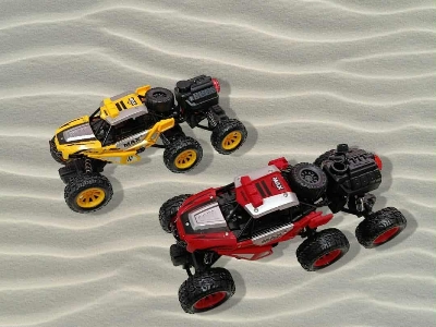 Picture of Spray Rock Crawler 6-Wheel Remote Control Car