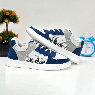 Picture of Stylish and Fashionable Winter and Summer Exclusive Sneakers Converse Shoes for Men