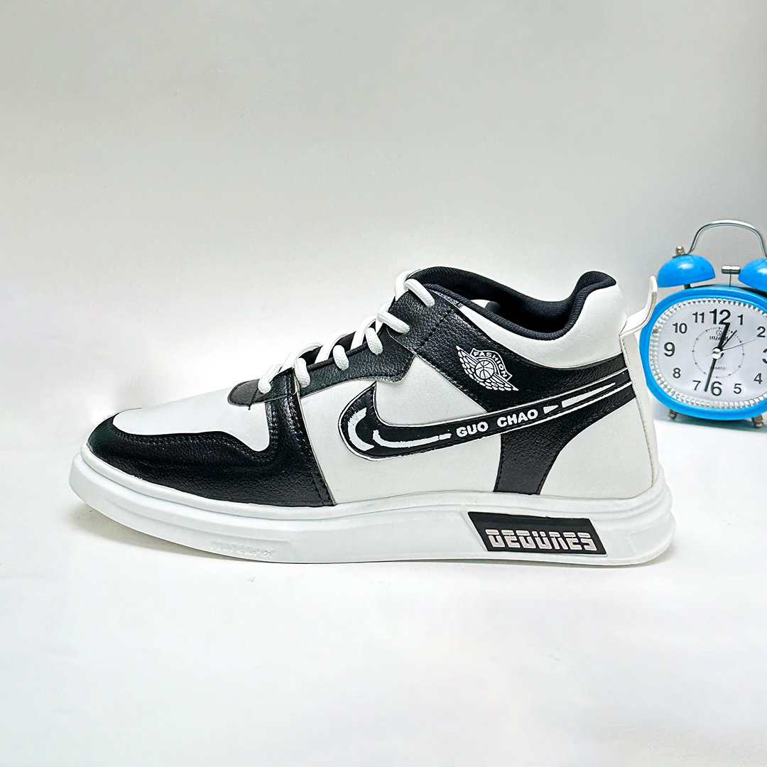 Picture of Stylish and Fashionable Winter and Summer Exclusive Sneakers Converse Shoes for Men