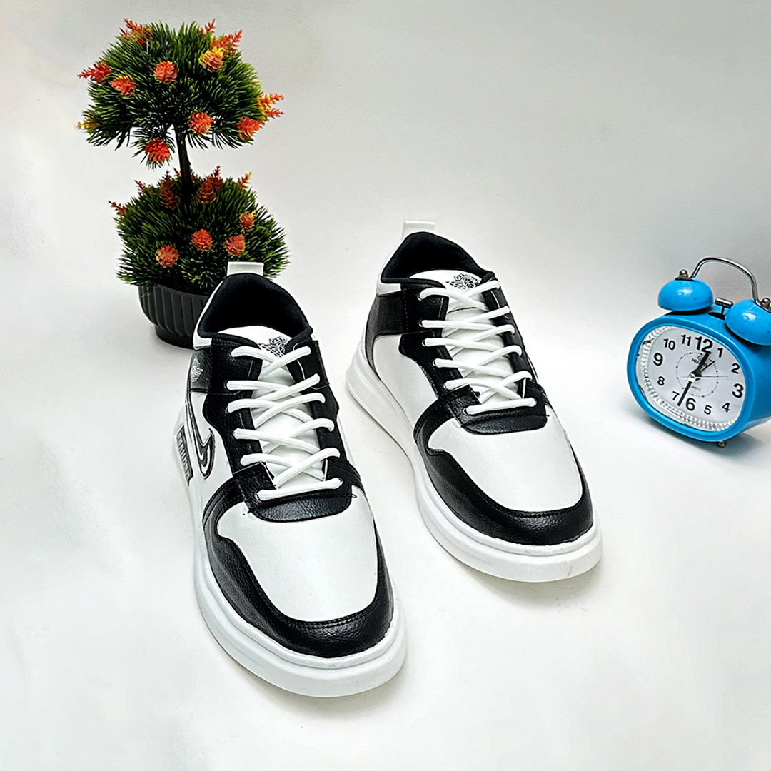 Picture of Stylish and Fashionable Winter and Summer Exclusive Sneakers Converse Shoes for Men