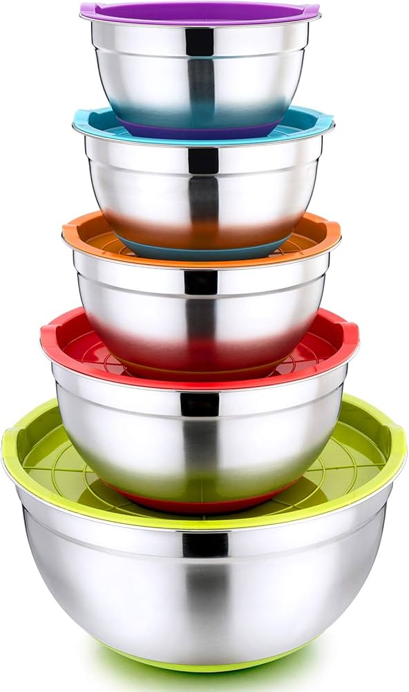 Picture of Meisheng stainless steel mixing or salad bowls with covers.