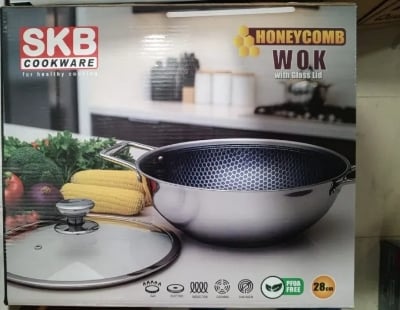 Picture of SKB Honeycomb Wok with a glass lid.26cm