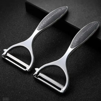 Picture of Stainless Steel Vegetable Peeler, Heavy Metal product for kitchen (Silver)