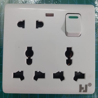 Picture of 8-pin Multi socket double 3 pin & 2 pin socket MK size universal plug socket 13A 6 pin Plat & round White