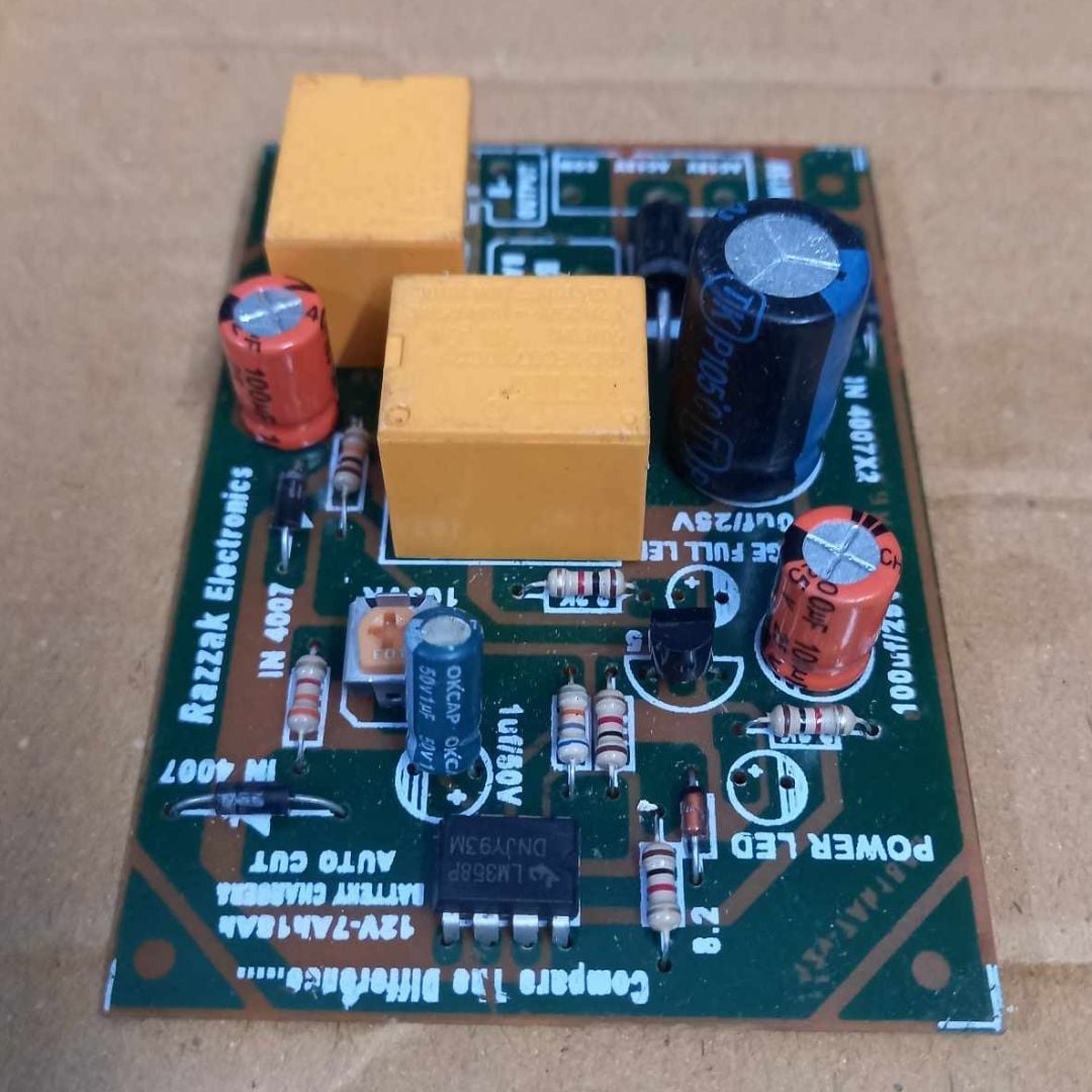 Picture of Auto Cut Circuit For DC 12 Volt Charger To DC 12V Battery Charge Protection Circuit - Enhanced Power Management - Easy To Use Multicolor