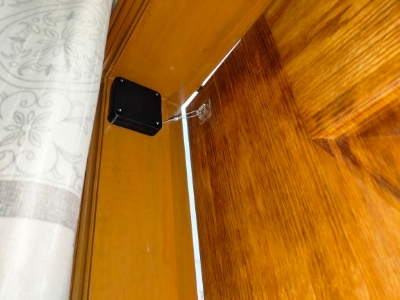 Picture of New Design High Quality Automatic Anti-Punching Door Closer Door Foam, Door Gap Sealing Strip, Door Lock