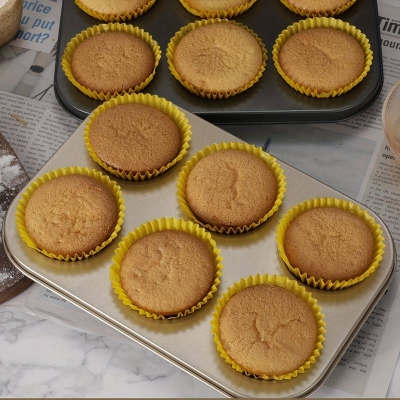 Picture of Round 6 Hole Non-Stick Carbon Steel Black Muffin Pans, Baking Cupcake  Trays Pans - Silver