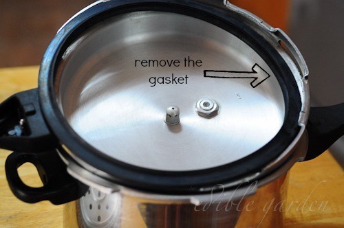 Picture of Pressure Cooker Rubber Black Ring For 1 Liter to 2 Liter - Black