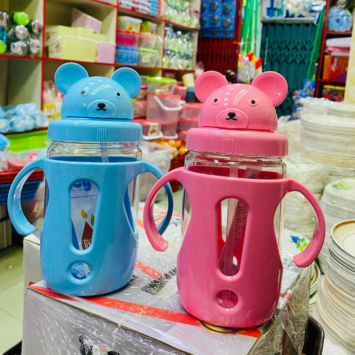 Picture of Mickey Trans & Light Pink Plastic Mum Pot or Water Bottle - 400 ML - Multicolor